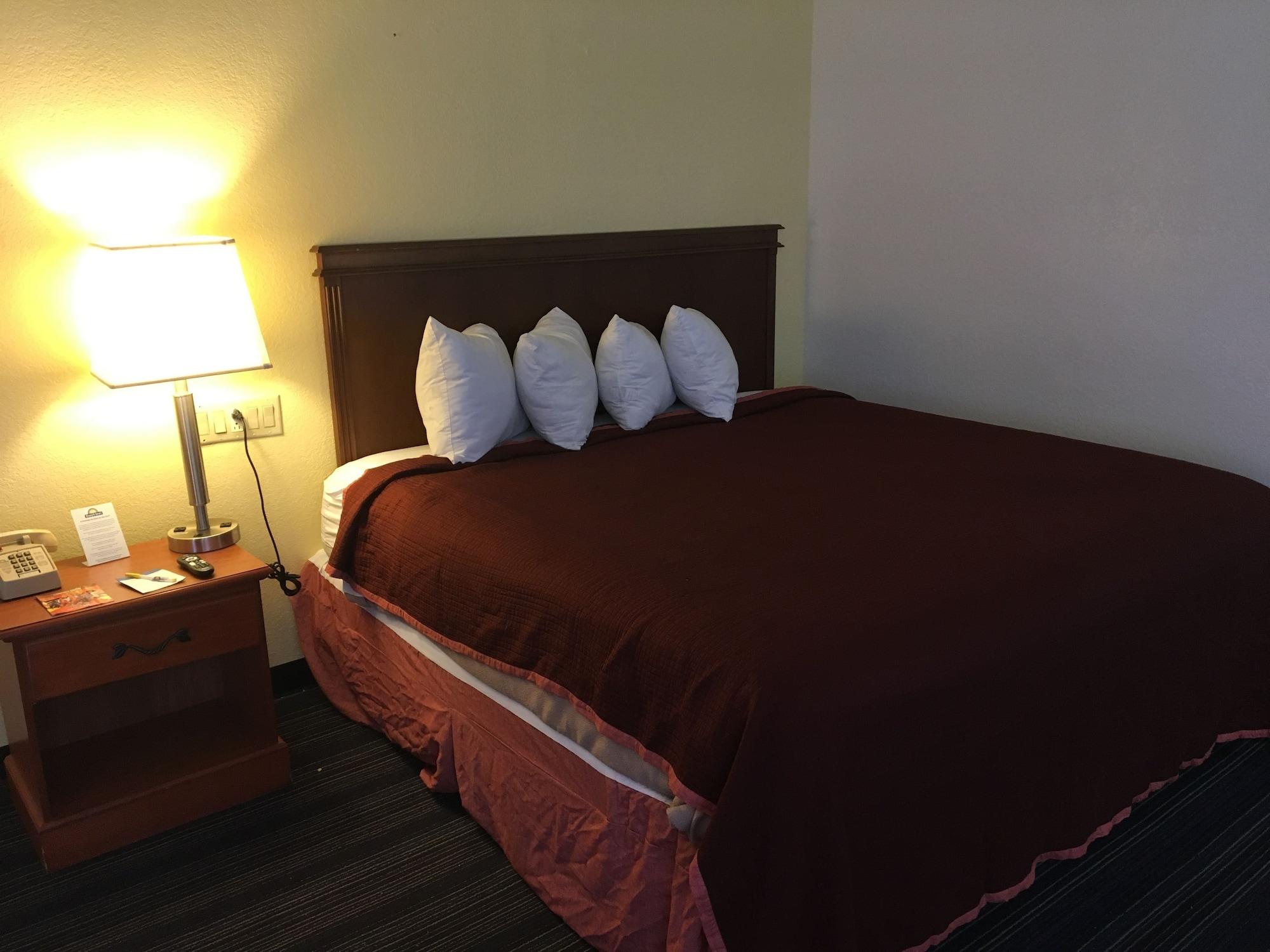 Days Inn By Wyndham Ocala North Extérieur photo