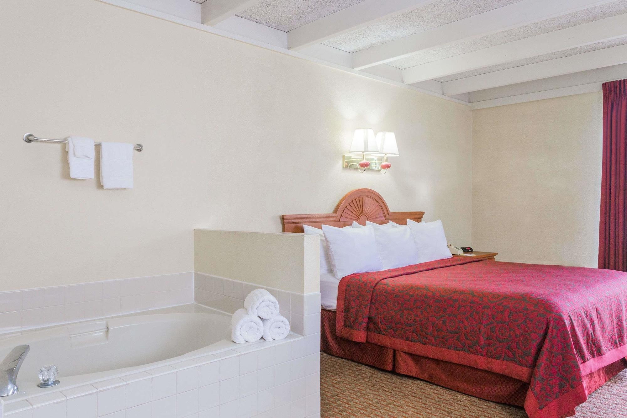 Days Inn By Wyndham Ocala North Extérieur photo
